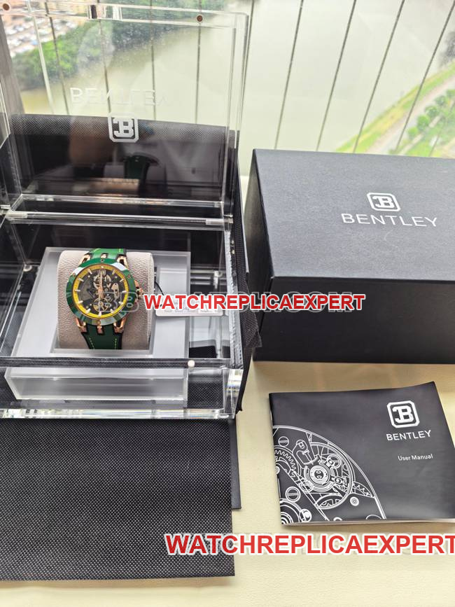 watch Bentley BL-62 peak green rubber braceletfront live photo