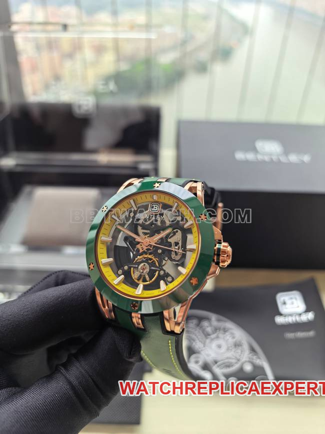 watch Bentley BL-62 peak green rubber braceletfront live photo