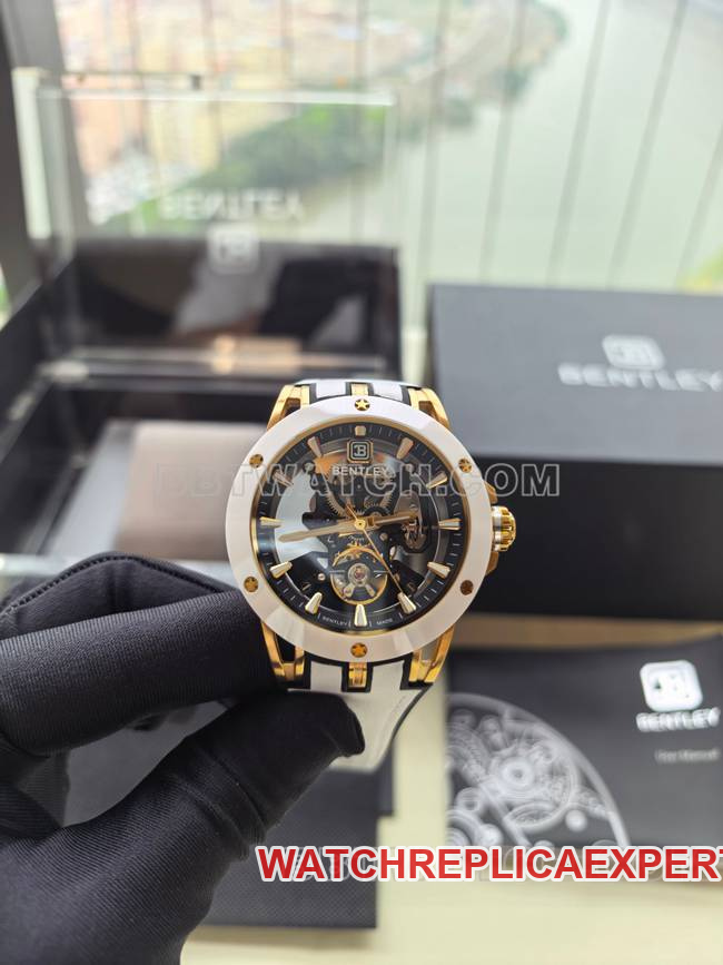 Bentley top-tier watch BL-62 peak white rubber braceletfront live photo