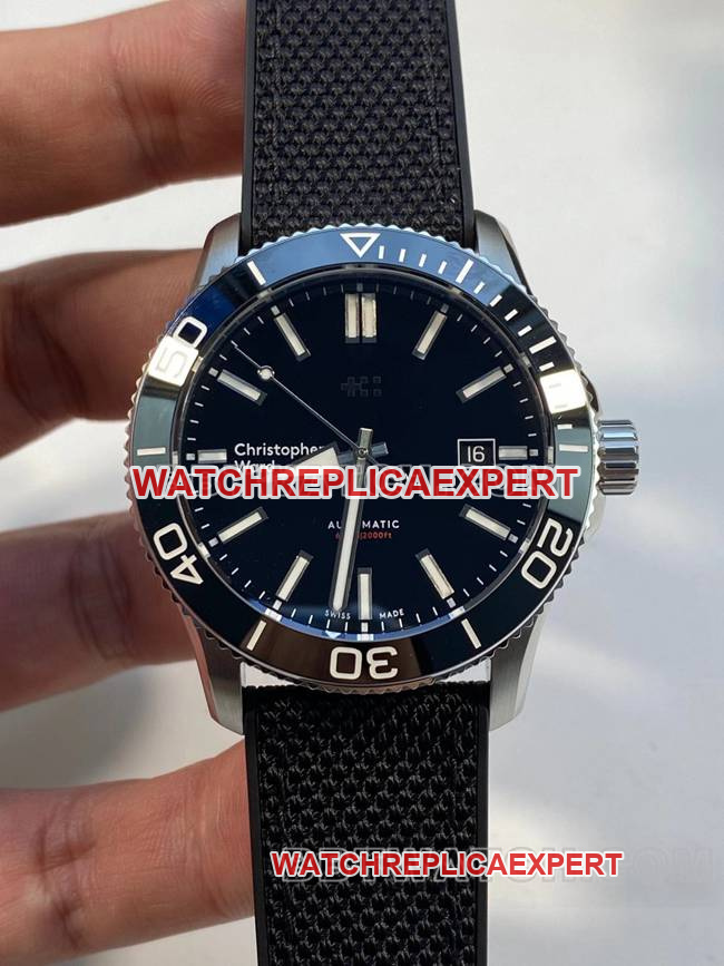 top-tier watch christopher ward black dial rubber braceletfront live photo