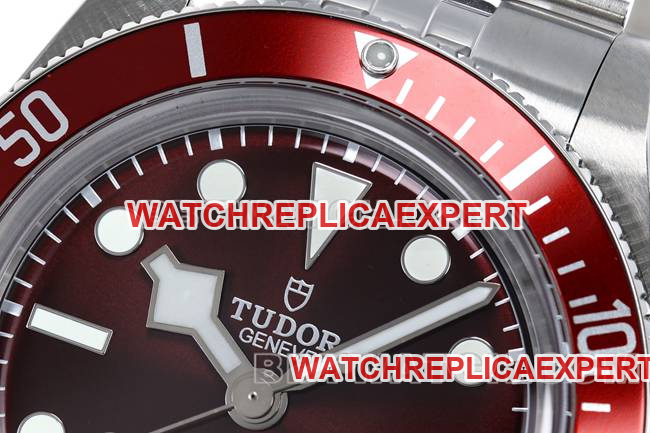 collectible watch ZF Factory Black Bay Tudor dark red dial steel braceletfront live photo