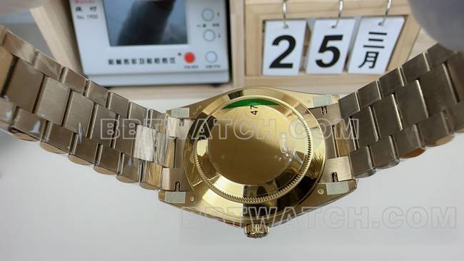 collectible watch VS FactoryRolexDay-Date mother-of-pearl yellow goldsteel braceletcaseback live photo