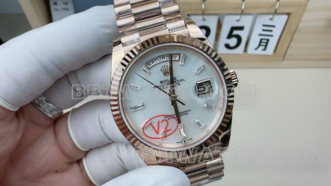Watch VS FactoryRolexDay-Date Fritillaria rose goldsteel braceletfront live photo