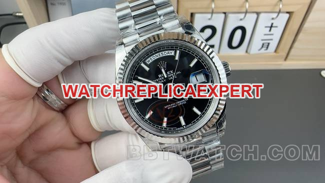 top-tier watch RolexVS FactoryDay-Dateblack dialsteel braceletfront live photo