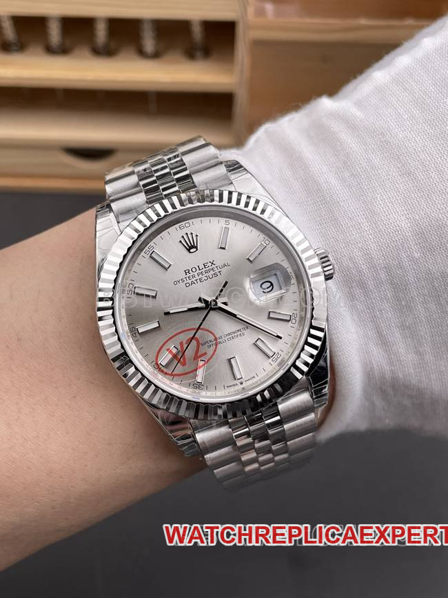1:1replica watch VS Factory log Rolexsilver dial3235 mechanical 41mm wear live photos