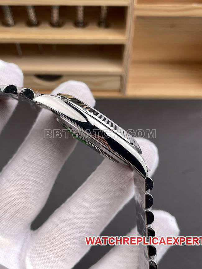 Watch VS Factory Log Rolexwhite dial3235 Mechanical 41mmside live photo