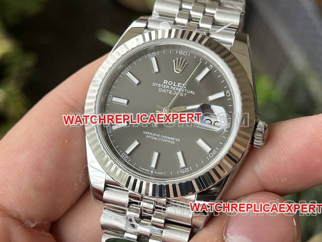 1:1replica watch ERF factory Rolex log gray plate 3235 mechanical 41mmfront live photo