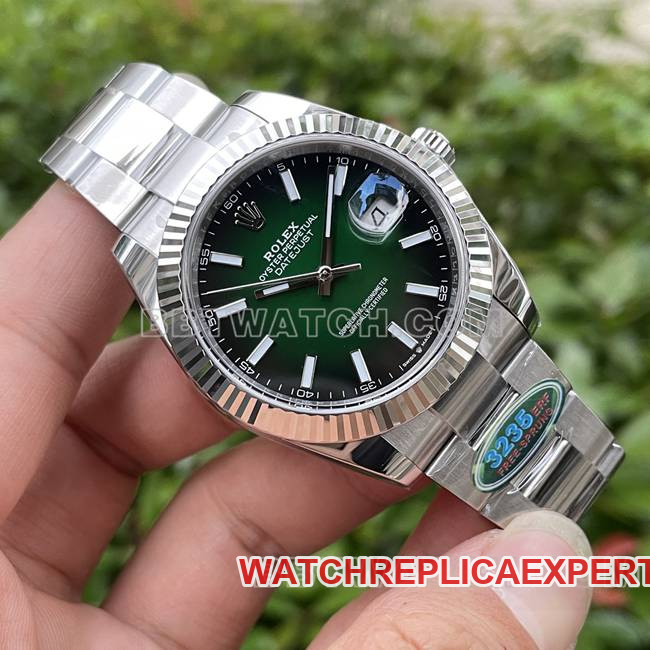top-tier watch log ERF factory Rolexgreen dial3235 mechanical 41mmfront live photo
