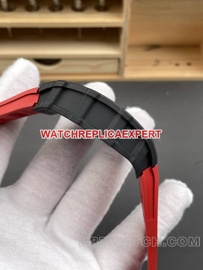 collectible watch APS factory Richard Mille carbon fiber red circle RM35-02side live photo