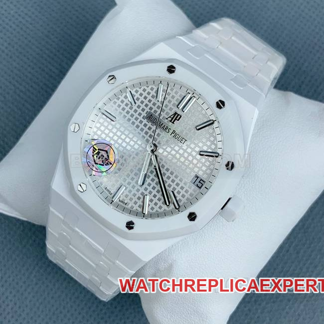 collectible watch Royal OakAPS factory Audemars Piguetsilver dial white ceramic15500front live photo