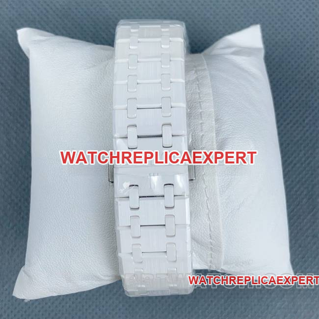 collectible watch Royal OakAPS factory Audemars Piguetsilver dial white ceramic15500braceletlive photos