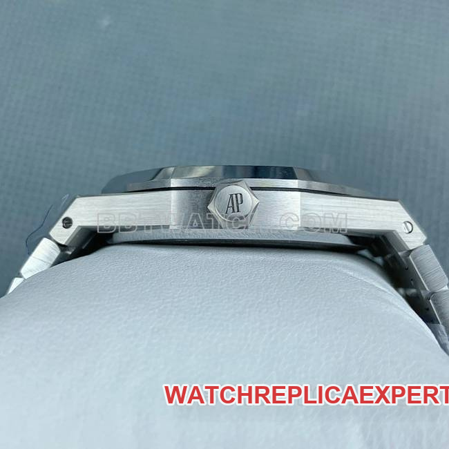 1:1replica watch Royal OakAPS factory Audemars Piguetblue dial frost gold 15410side live photo