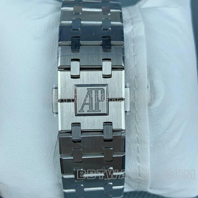 watch Royal OakAPS factory Audemars Piguetsilver dial26240braceletlive photos