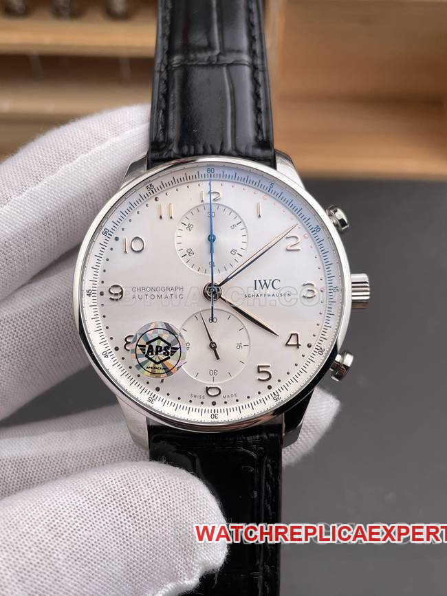 1:1replica watch Portugal APS factory IWC silver white dial gold needle front live photo