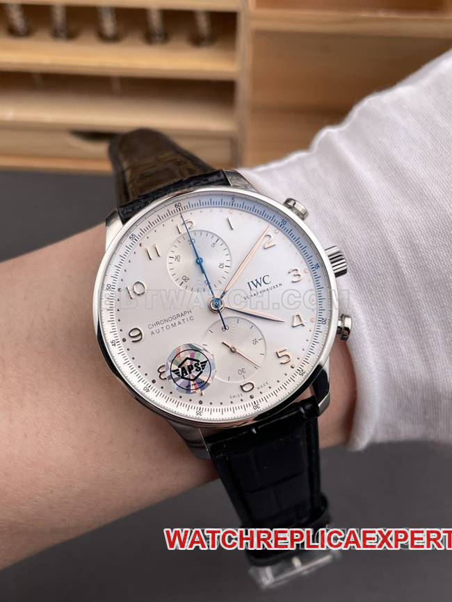 1:1replica watch Portugal APS factory IWC silver white dial gold needle wearing live photos