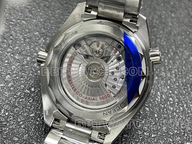 collectible watch VS FactorySeamasterwhite dial8800 mechanical 39.5mm caseback live photo