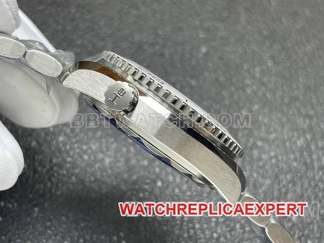 collectible watch VS FactorySeamasterwhite dial8800 mechanical 39.5mmside live photo