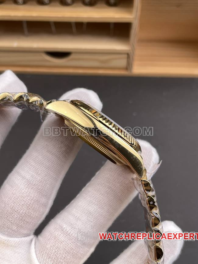 top-tier watch QF factory Day-DateRolexblack dialyellow gold2836 mechanical 36mmside live photo