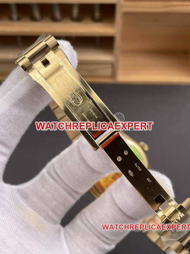 top-tier watch QF factory Day-DateRolexblack dialyellow gold2836 mechanical 36mmclasplive photos