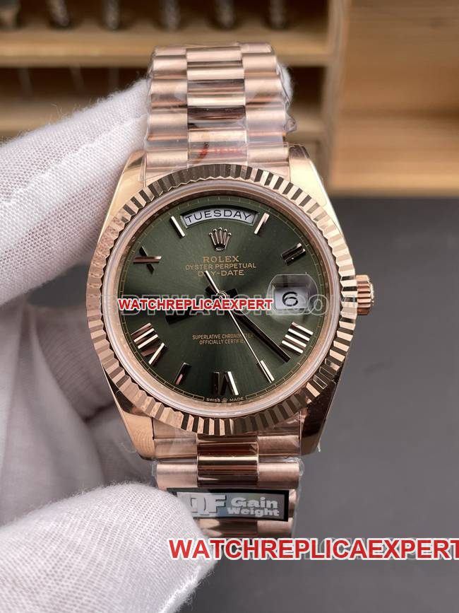 top-tier watch QF factory RolexDay-Date olive green dialrose gold40mmfront live photo