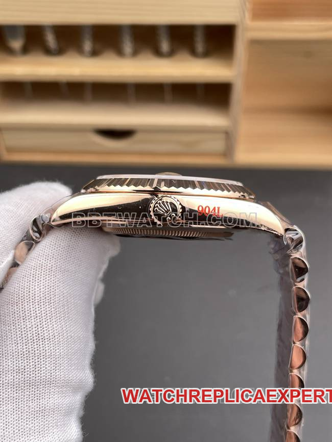 top-tier watch QF factory RolexDay-Date olive green dialrose gold40mmside live photo