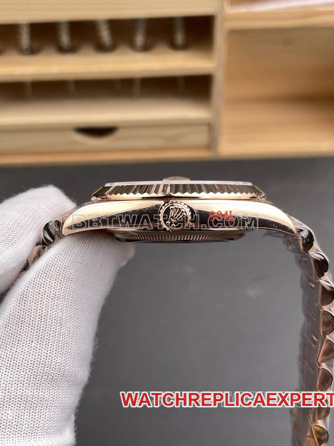 collectible watch QF factory RolexDay-Date coffee plate rose gold40mmside live photo