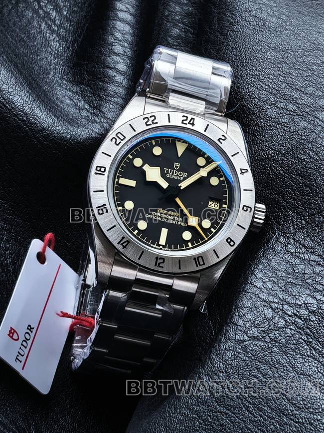 3CF factory 1:1replica watch Biwan Tudorblack dial steel braceletfront live photo