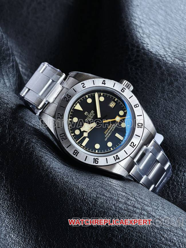 3CF factory 1:1replica watch Biwan Tudorblack dial steel braceletfront live photo