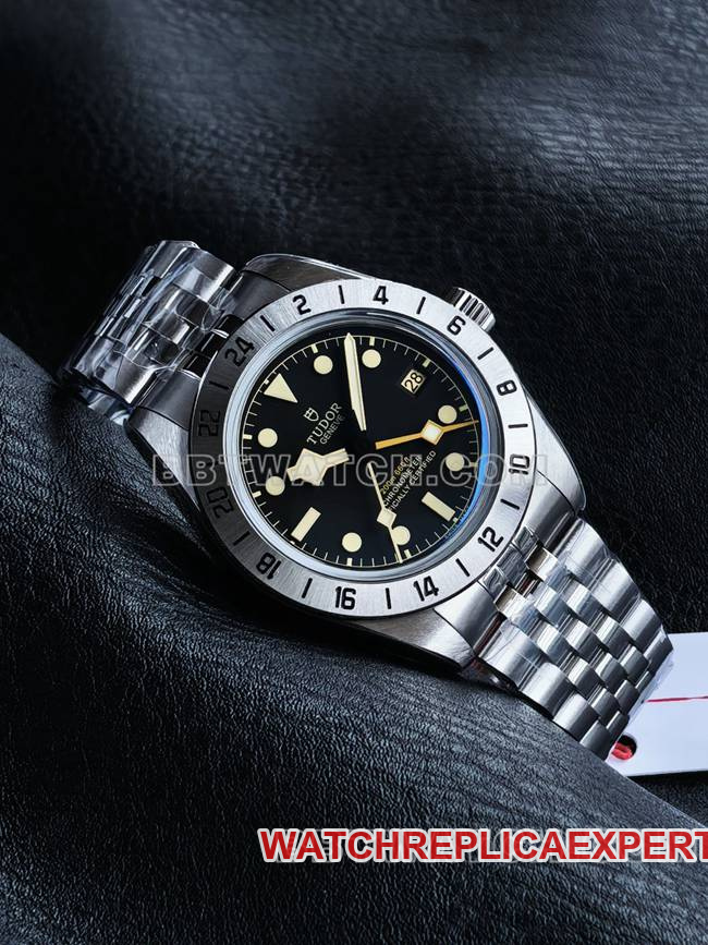 3CF factory watch Biwan Tudorblack dial steel braceletfront live photo