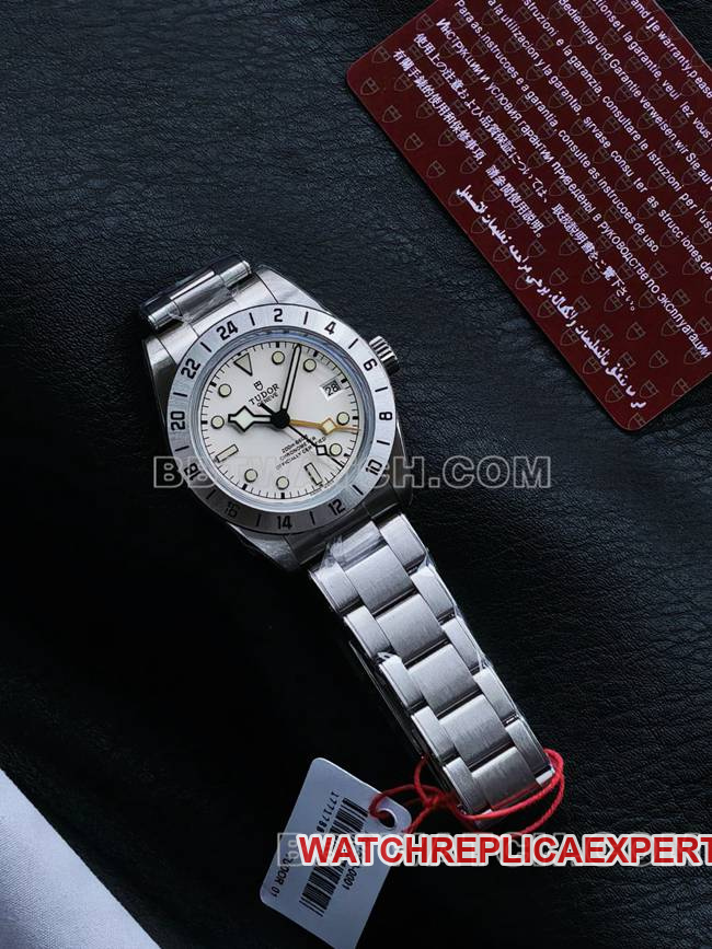 3CF factory collectible watch Biwan Tudorwhite dial steel braceletfront live photo