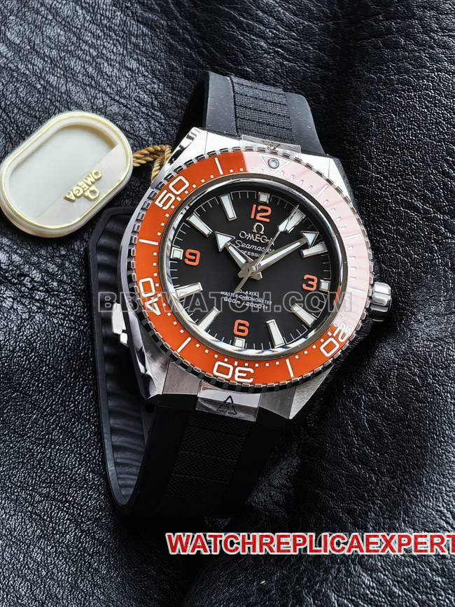 watch VS FactorySeamaster 600m black dial orange bezel black braceletfront live photo