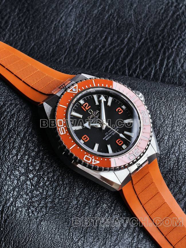 1:1replica watch VS FactorySeamaster 600m black dial orange bezel orange braceletfront live photo