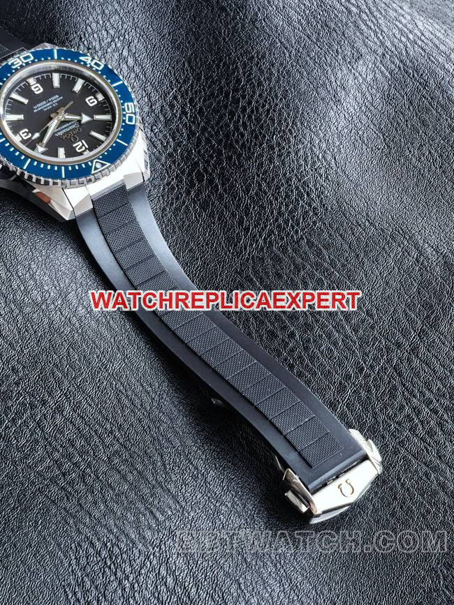 collectible watch VS FactorySeamaster 600m black dial blue bezel rubber braceletbraceletlive photos