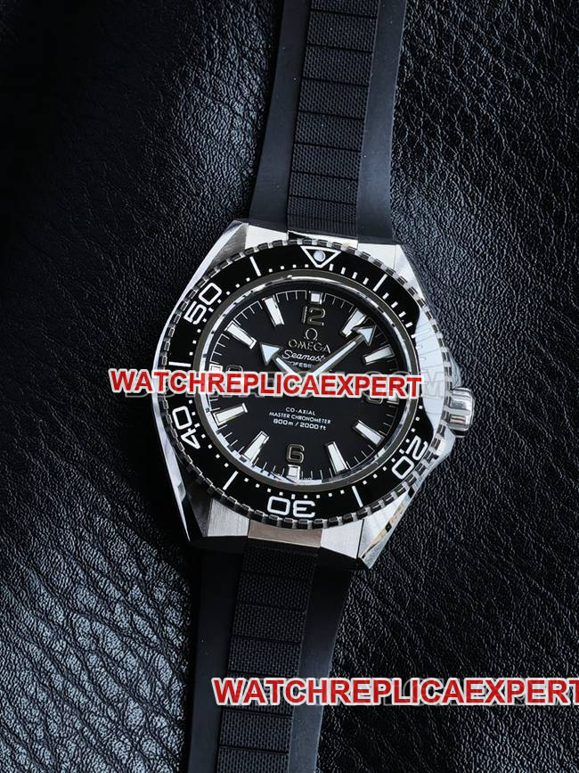 VS Factorytop-tier watch Seamaster 600m black dial black bezel rubber braceletfront live photo