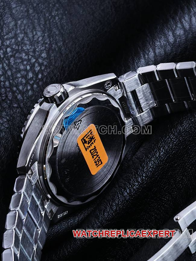 VS Factory1:1replica watch Seamaster 600m black dial orange bezel steel braceletside live photo