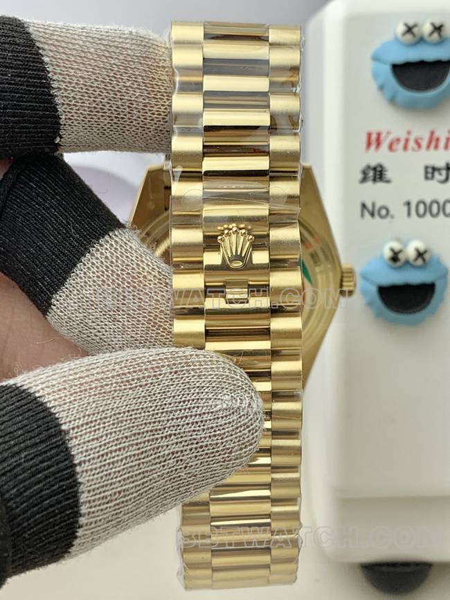 1:1replica watch QF factory RolexDay-Dateblack dialyellow gold2836movement40mmbraceletlive photos