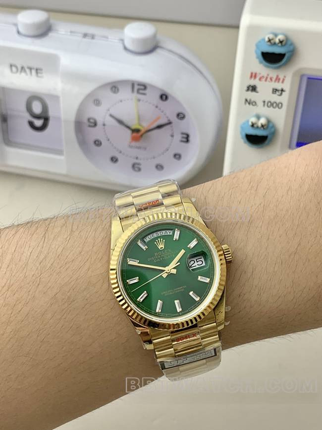 QF factory collectible watch Day-DateRolexgreen dialyellow gold36mm wearing live photos