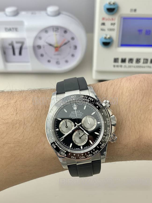 collectible watch RolexQF factory Daytonablack dial4131 mechanical rubber bracelet wearing live photos