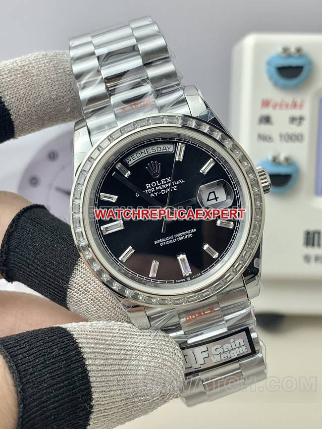 QF factory 1:1replica watch Day-DateRolexblack dial square diamond bezel40mmfront live photo