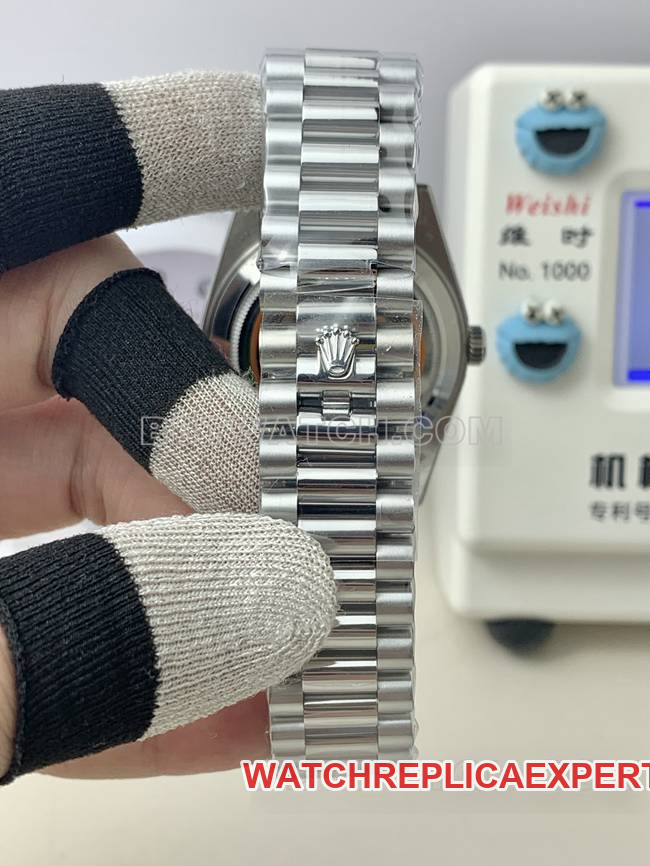 QF factory 1:1replica watch Day-DateRolexblack dial square diamond bezel40mmbraceletlive photos