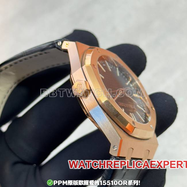 top-tier watchPPM factory Royal OakAudemars Piguetblack dialrose gold leather braceletside live photo