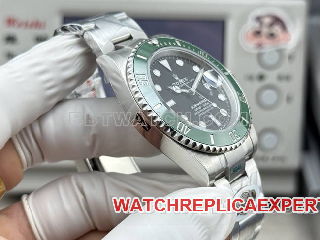 WKD Factory Rolex Submariner 41mm Green Dial 126610 Side Real Shot Photo