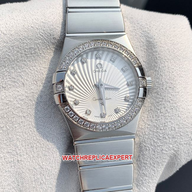 Omega Constellation 28mm white dial quartz watch, real shot photos