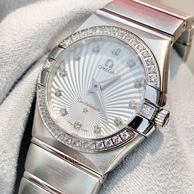 Omega Constellation 28mm white dial quartz watch, real shot photos