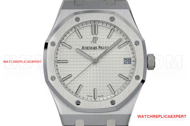 1:1replica watchZF FactoryRoyal OakAudemars Piguetsilver dial15500front live photo