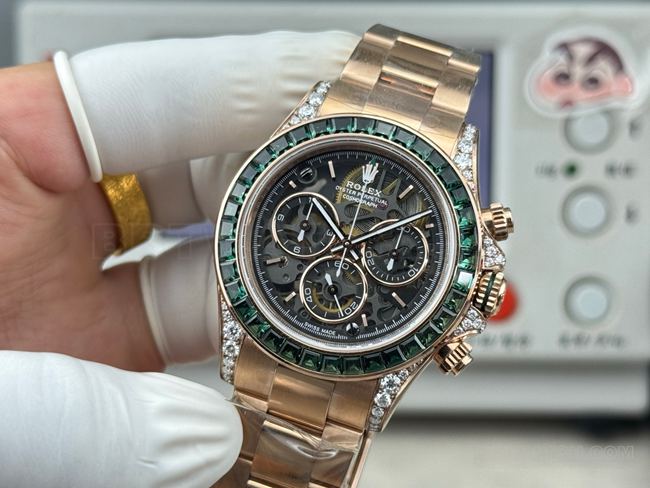 collectible watch RolexPPM factory Daytona hollow plate emerald diamond bezelfront live photo
