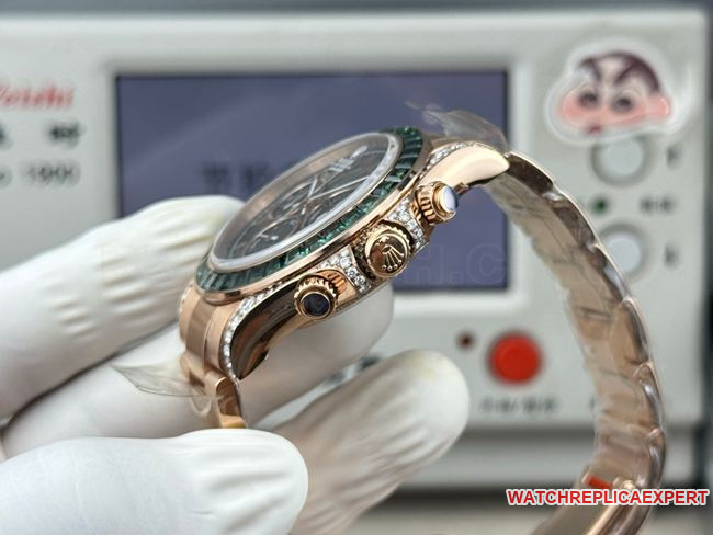 collectible watch RolexPPM factory Daytona hollow dial emerald diamond bezelside live photo