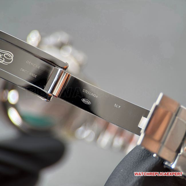 CBD factory collectible watch RolexDaytonablack dialsteel bracelet4131clasplive photos
