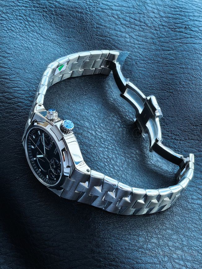collectible watch KR factory Vacheron Constantin travels all over the world black dial47450side live photo