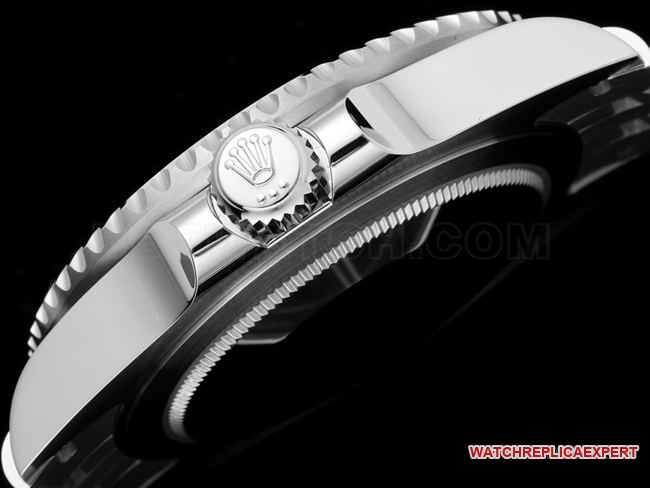 1:1replica watch RICH factory GMT-MasterRolexBatman bezel126710side live photo